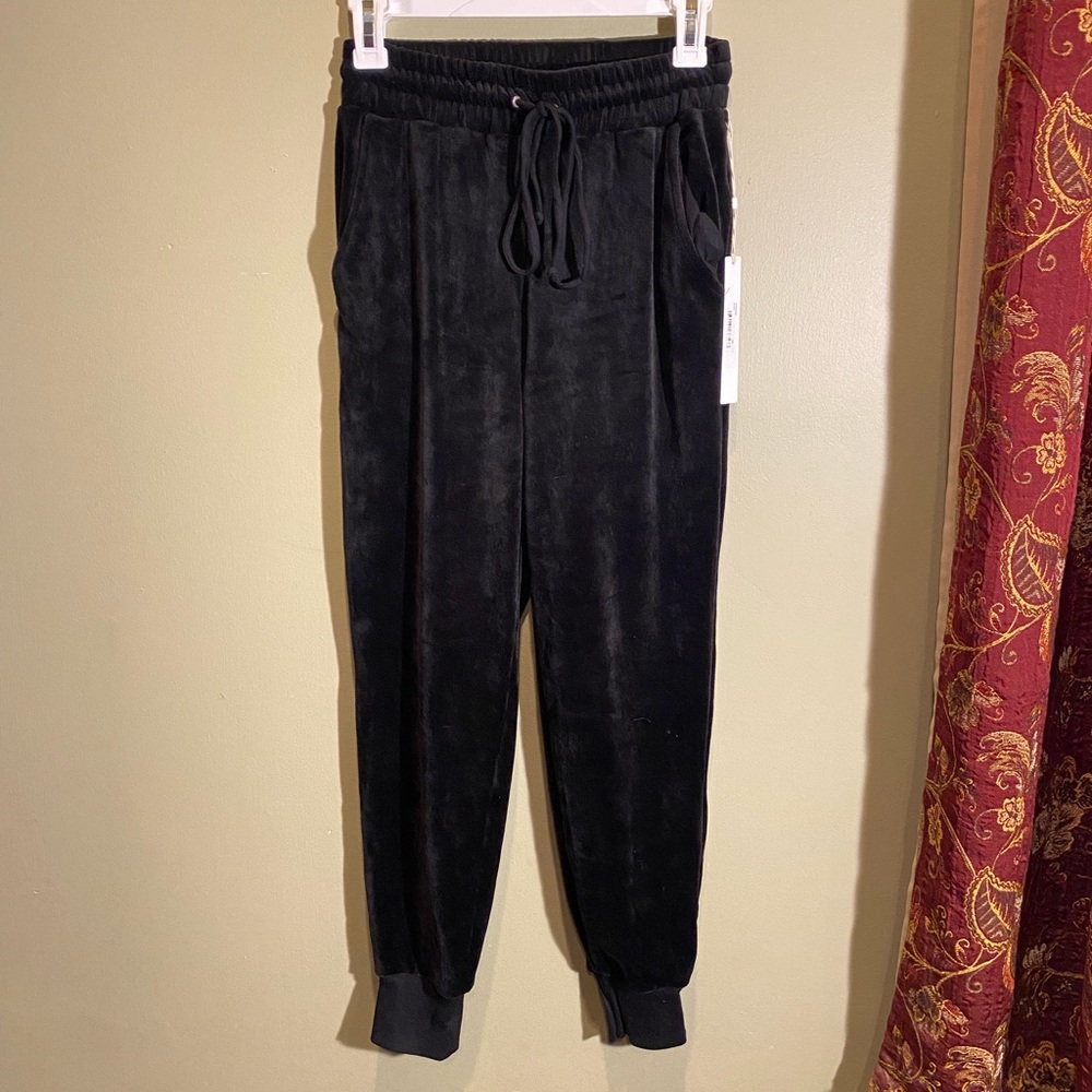 CALSON Velvet Black Jogger